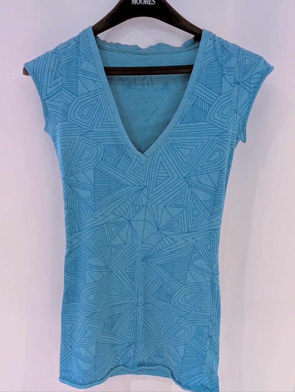 Y2K Talula Blue Geometric V-Neck Tank By Aritzia - Picture 1 of 7
